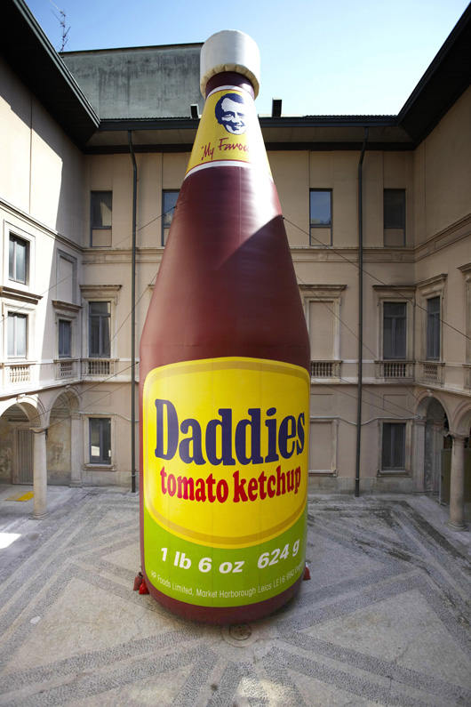FNT_PMC_Daddies Tomato Kecthup Inflatable (2) FNT_PMC_Daddies Tomato Kecthup Inflatable (2)